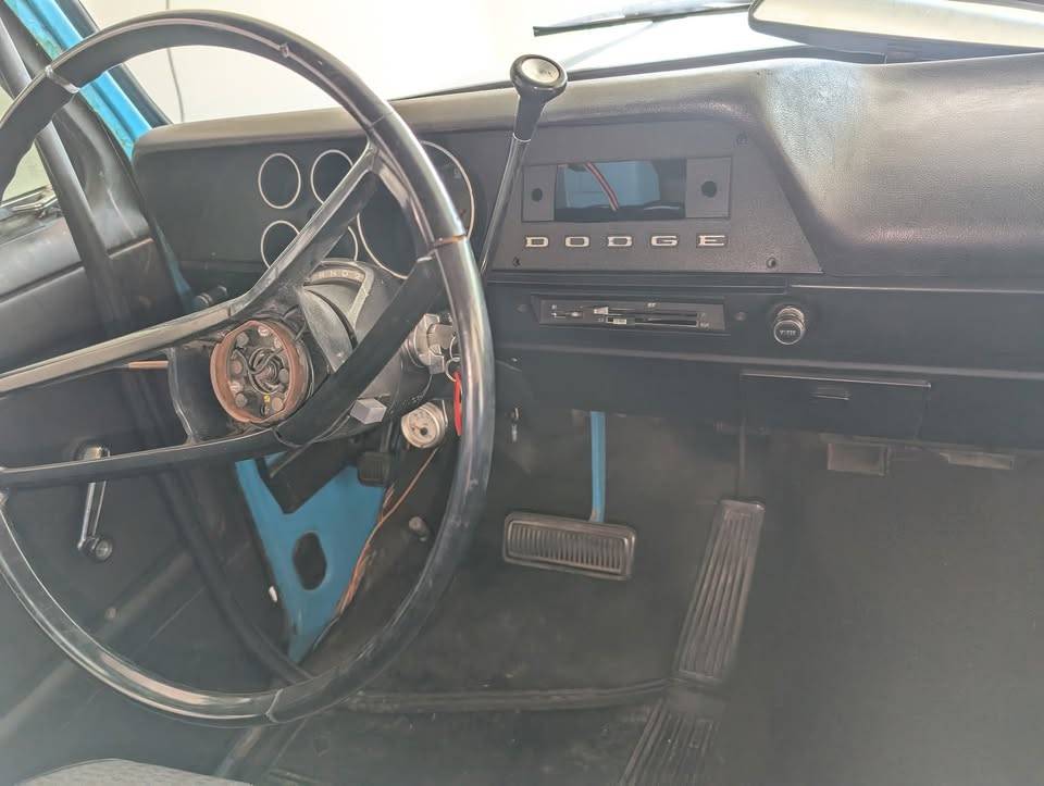 Dodge-d100-1972-custom-6