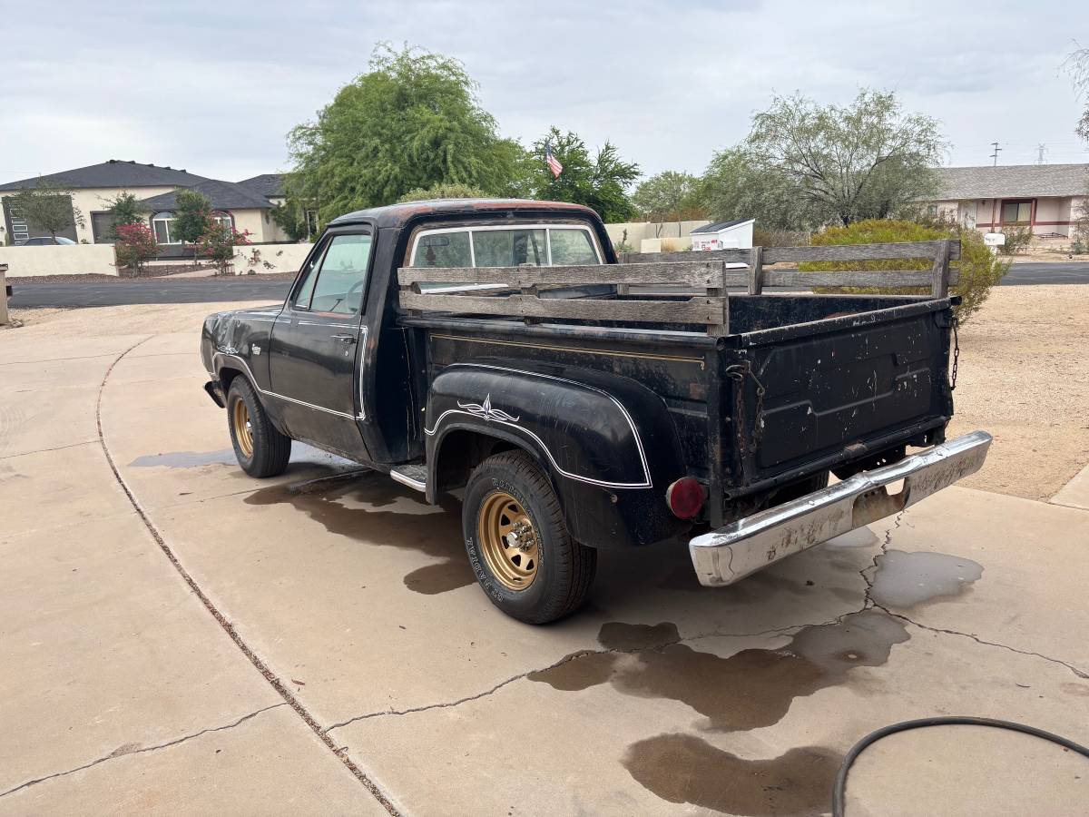 Dodge-d100-1976-black-2