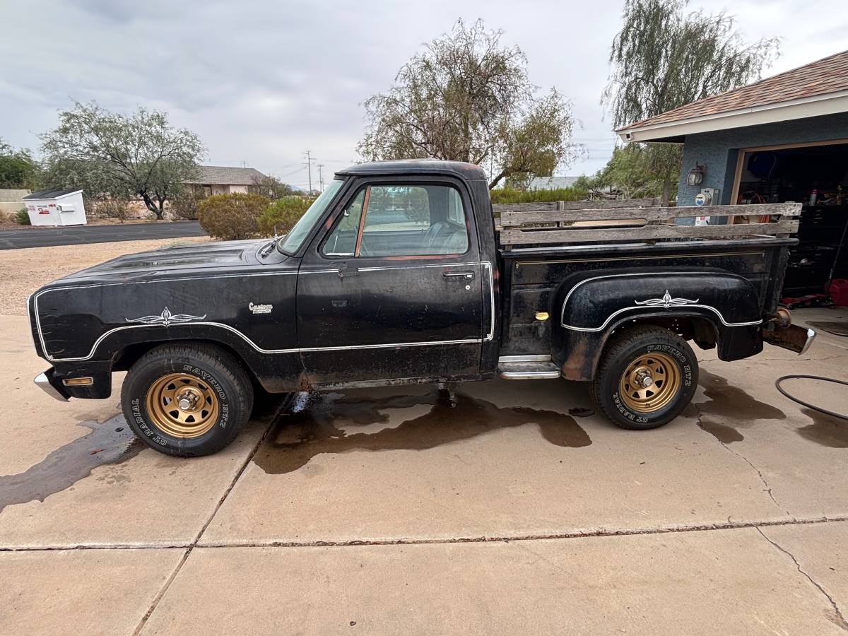 Dodge-d100-1976-black-8
