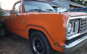 Dodge-d100-1978-orange-1