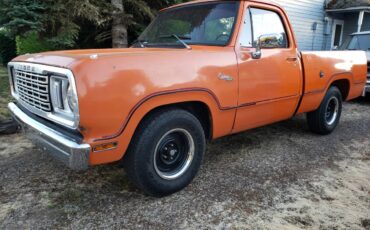 Dodge-d100-1978-orange