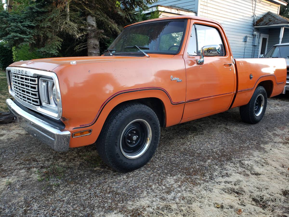 Dodge-d100-1978-orange