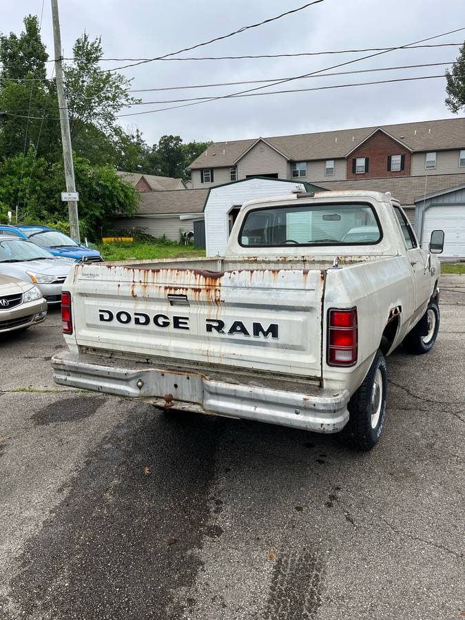 Dodge-d100-1986-white-3