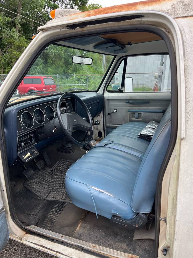 Dodge-d100-1986-white-4