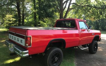 Dodge-d150-1984-red-11