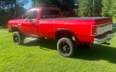 Dodge-d150-1984-red-4