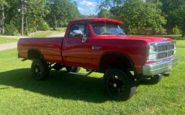 Dodge-d150-1984-red-7