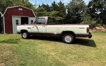 Dodge-d150-1985-red-1