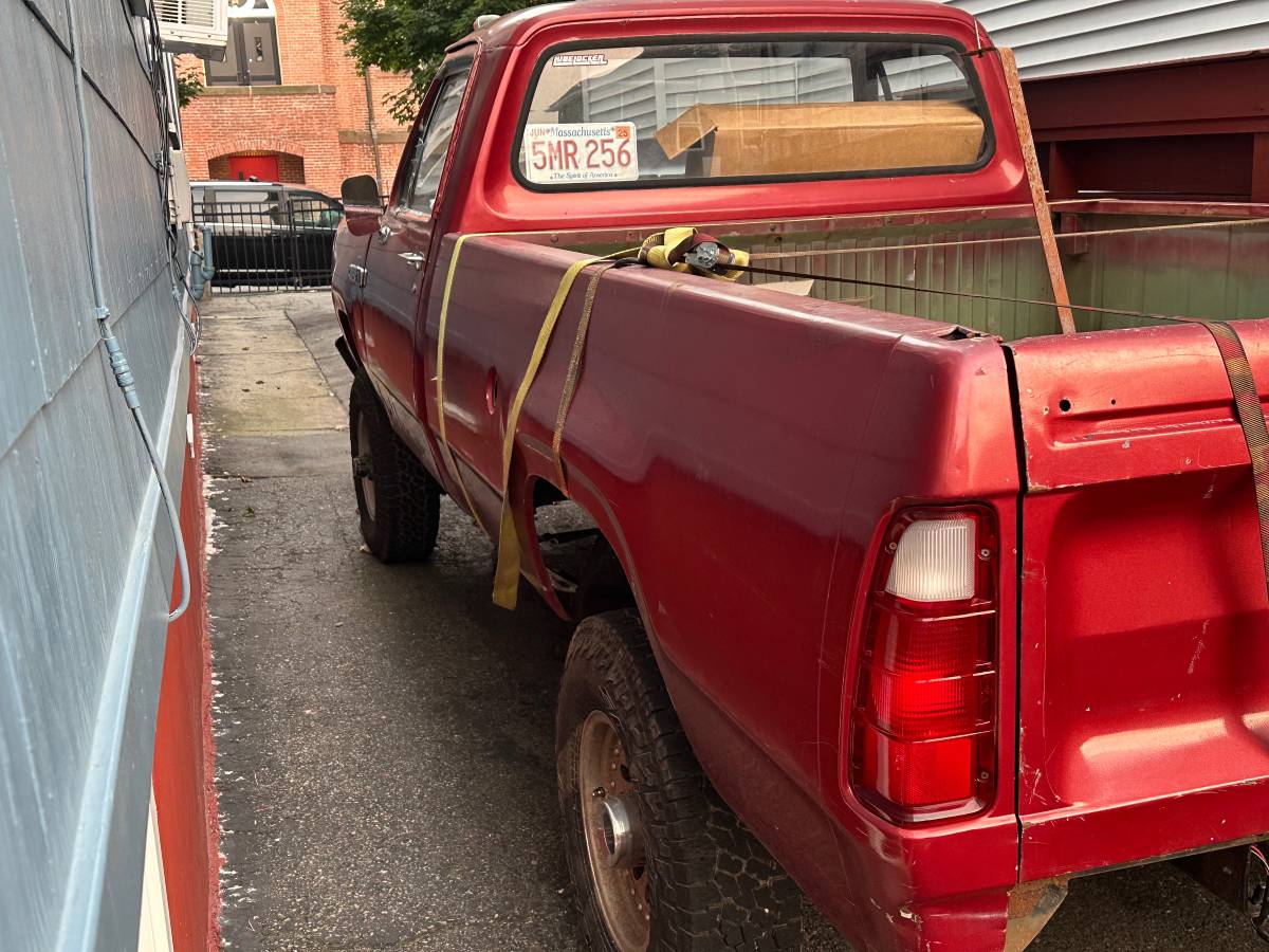 Dodge-d200-1978-red-3