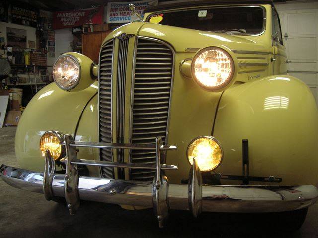 Dodge-d5-1937-yellow-10