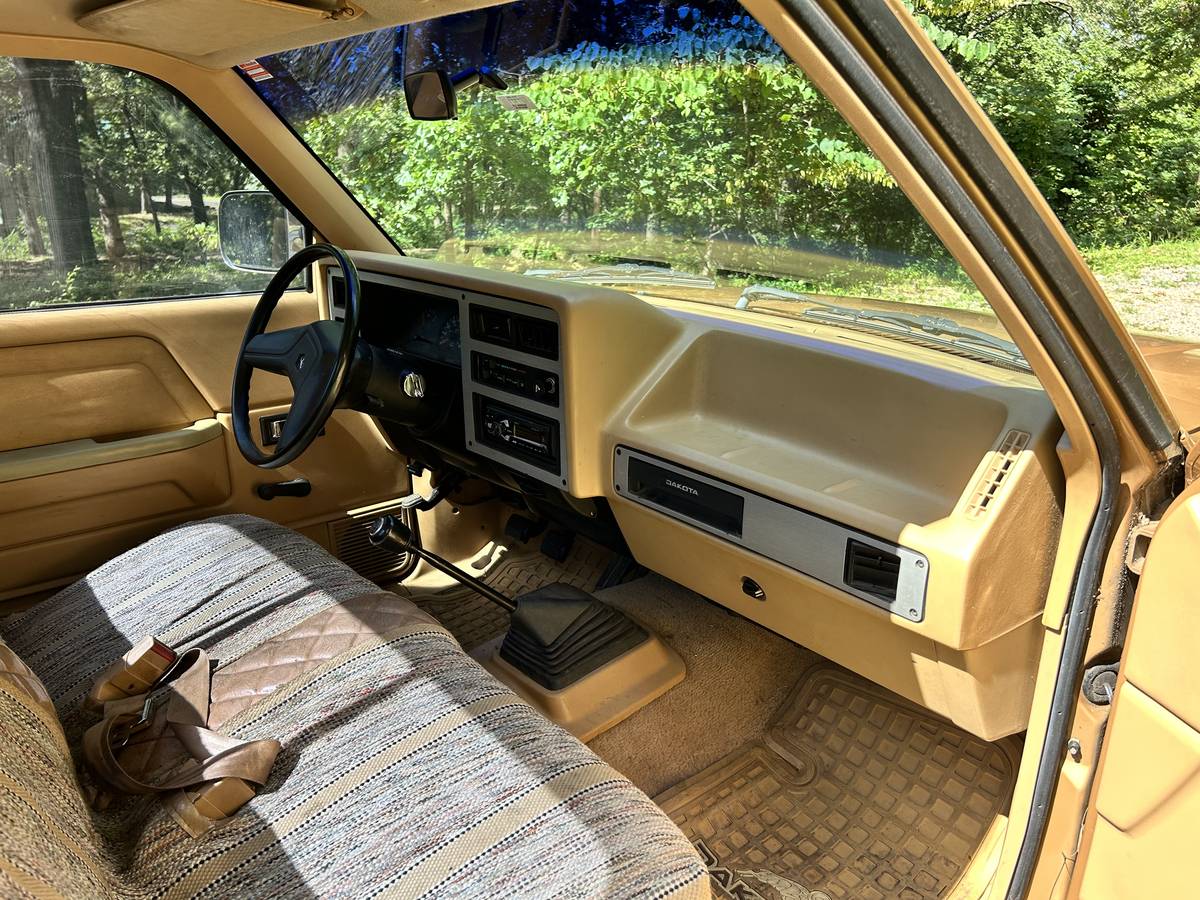 Dodge-dakota-1987-3
