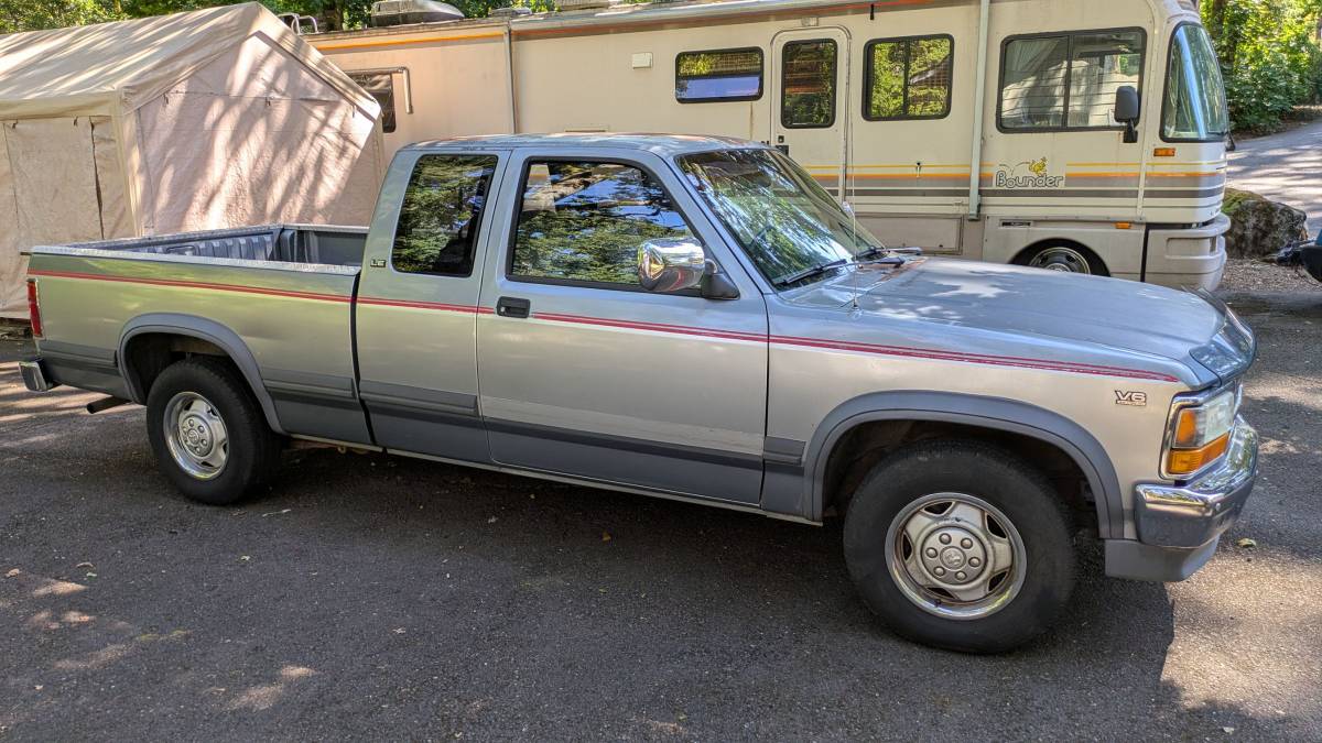 Dodge-dakota-1991-grey-2