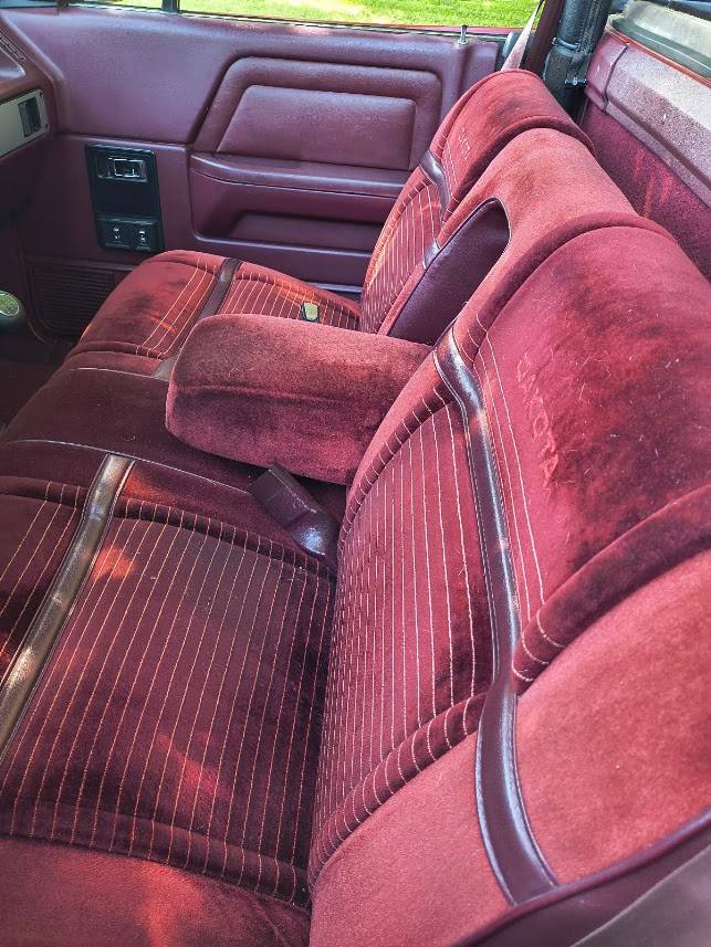 Dodge-dakota-convertible-1989-red-14