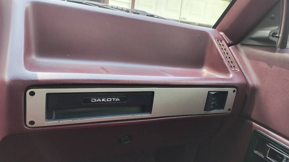 Dodge-dakota-convertible-1989-red-4