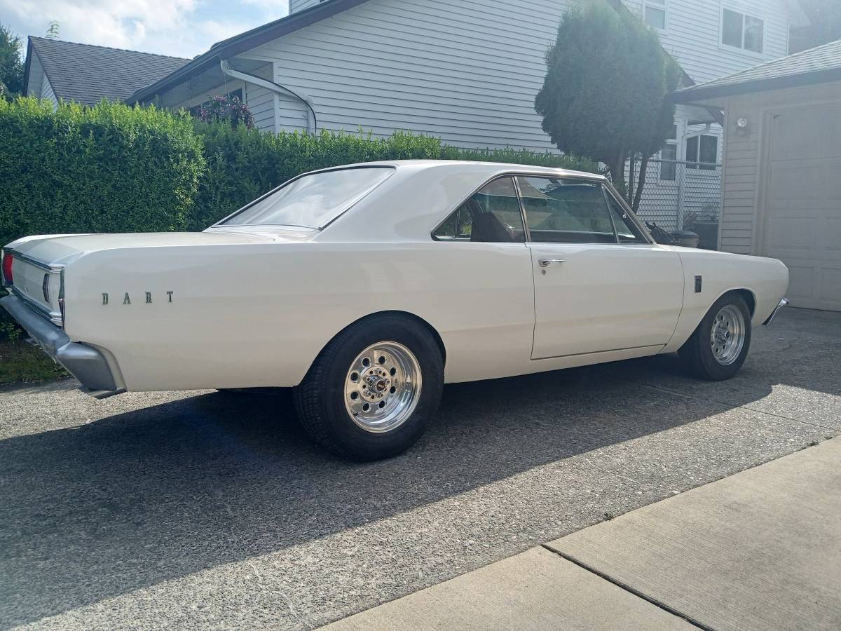 Dodge-dart-1967-white-10