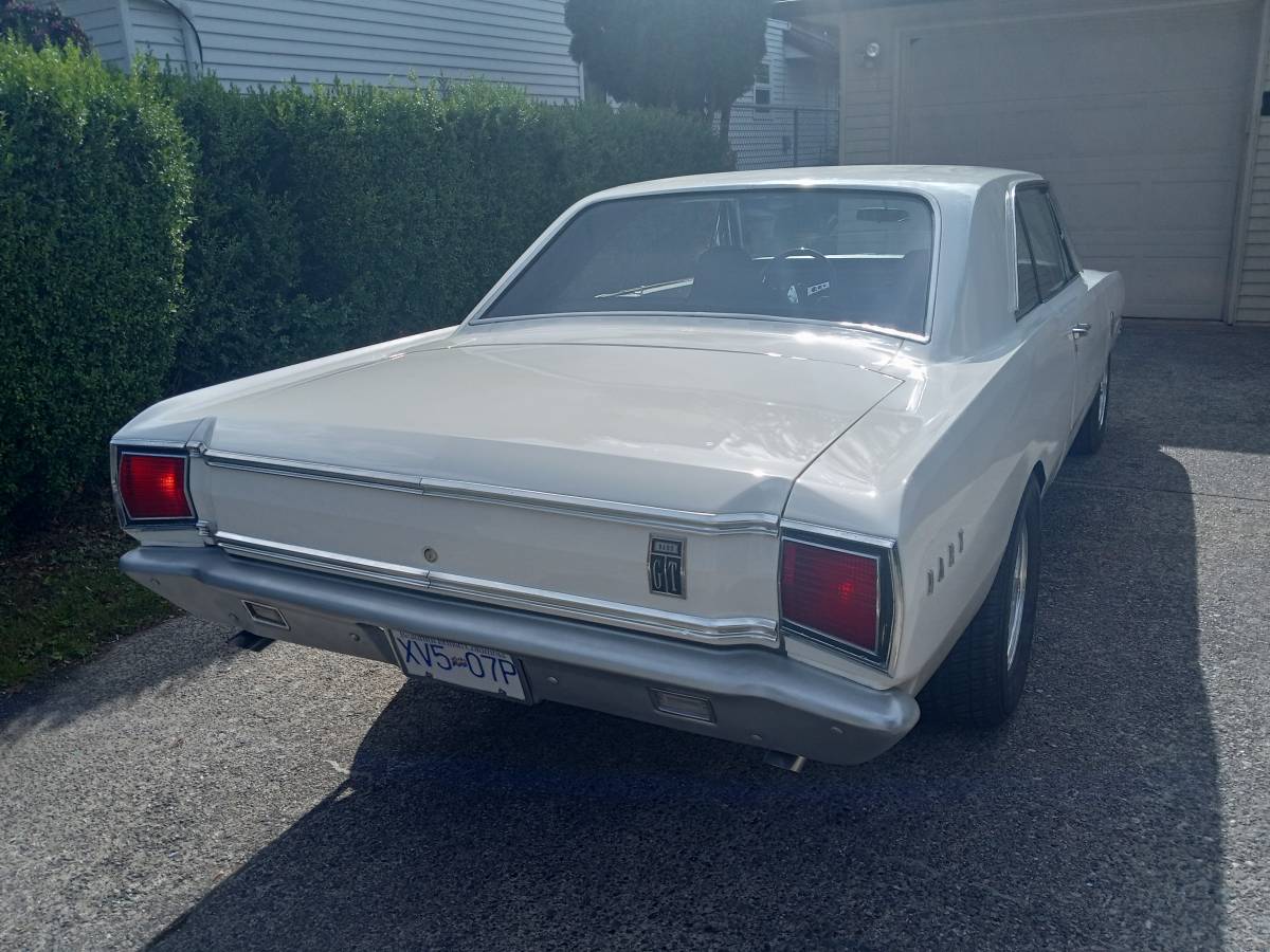 Dodge-dart-1967-white-9