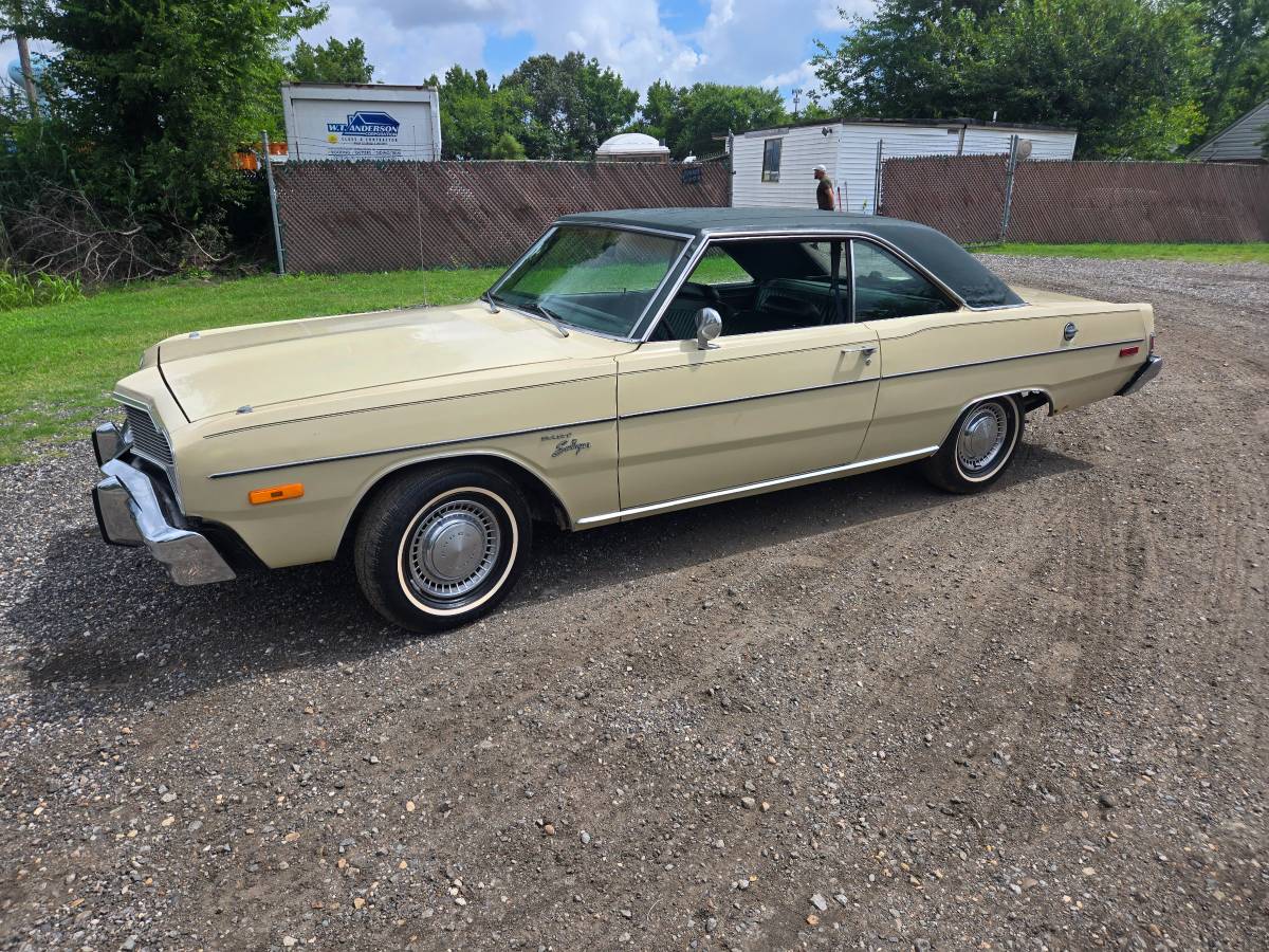 Dodge-dart-1975-yellow-3