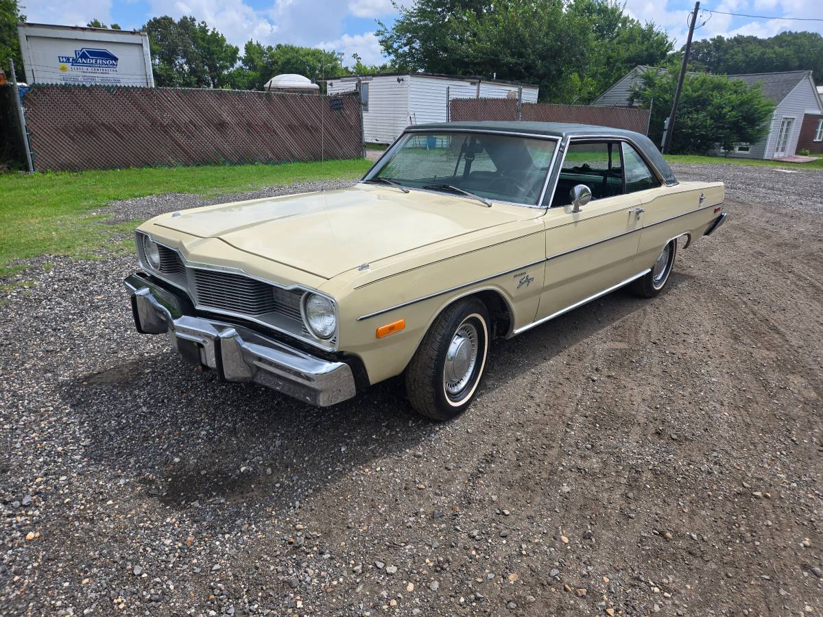 Dodge-dart-1975-yellow-4