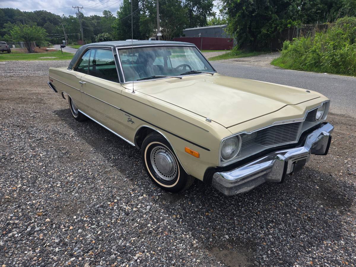 Dodge-dart-1975-yellow-5