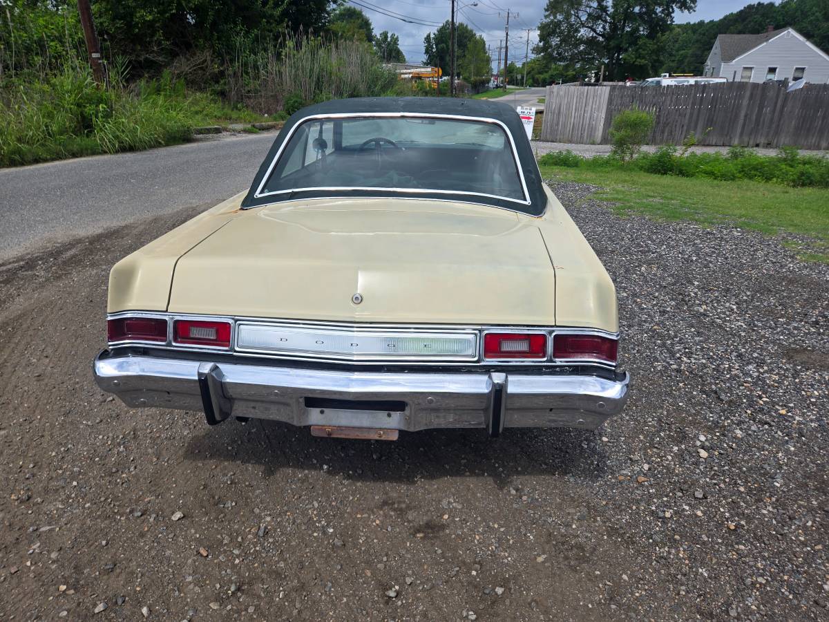 Dodge-dart-1975-yellow-7