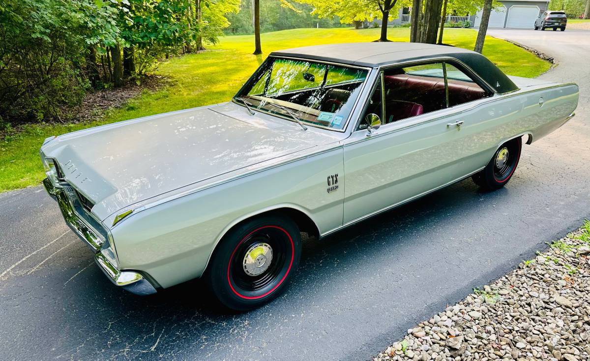 Dodge-dart-gts-1967-silver-10