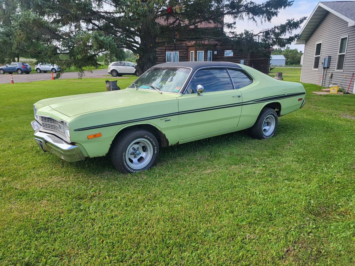 Dodge-dart-sport-1973-green