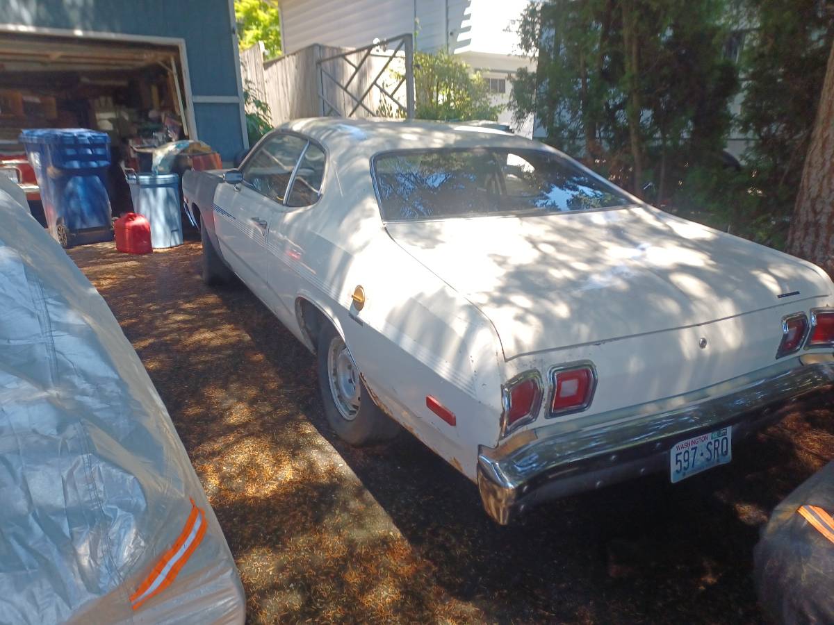 Dodge-dart-sport-spirit-of-76-1976-white-10