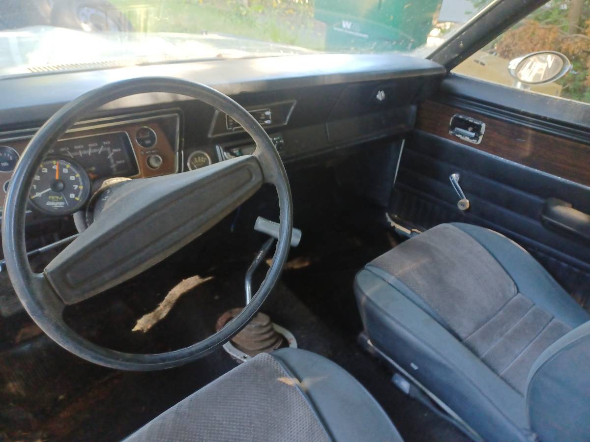 Dodge-dart-sport-spirit-of-76-1976-white-3
