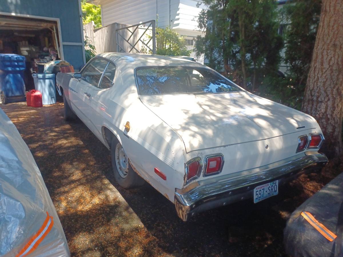 Dodge-dart-sport-spirit-of-76-1976-white-9