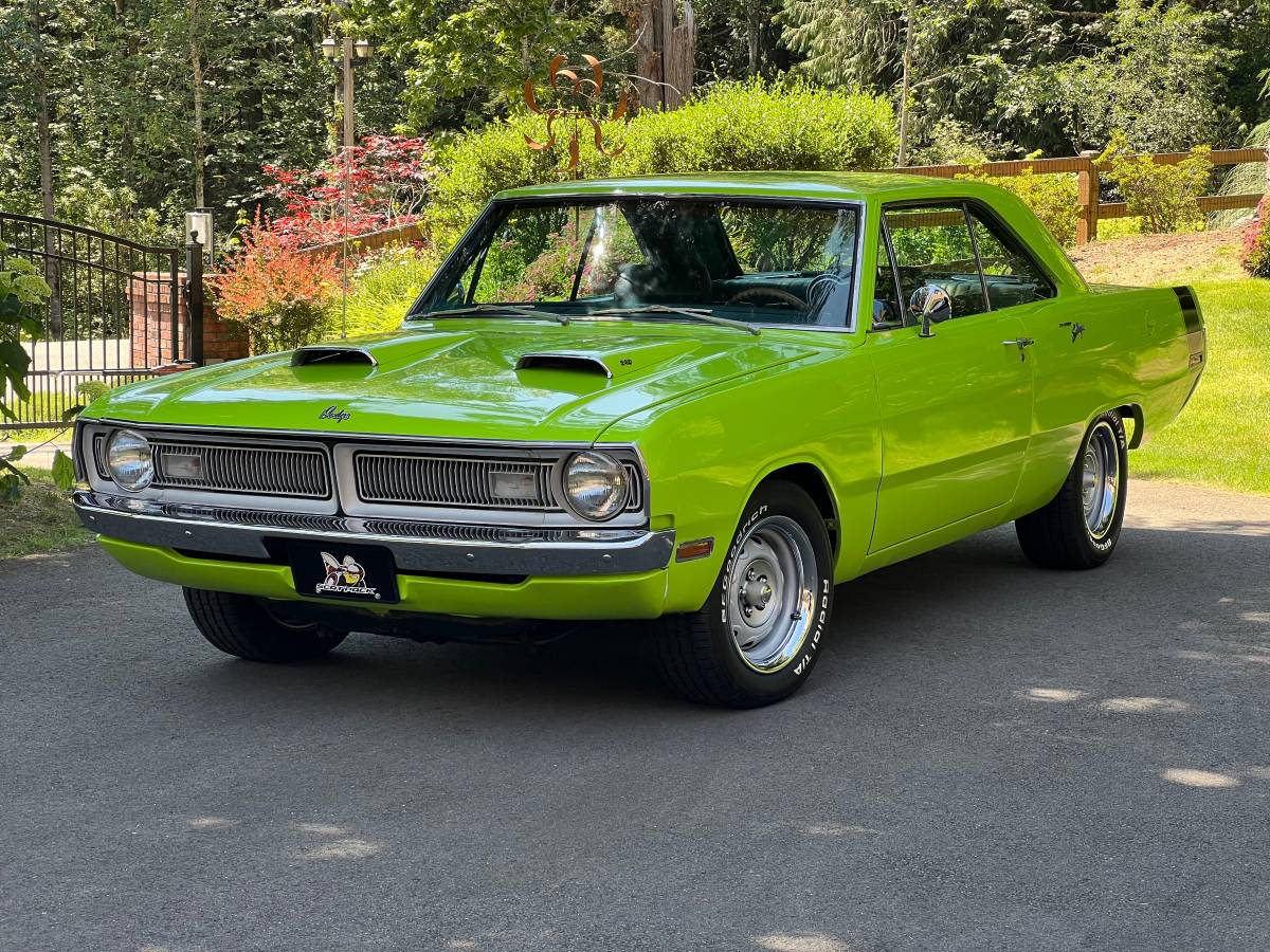 Dodge-dart-swinger-1970-custom-11