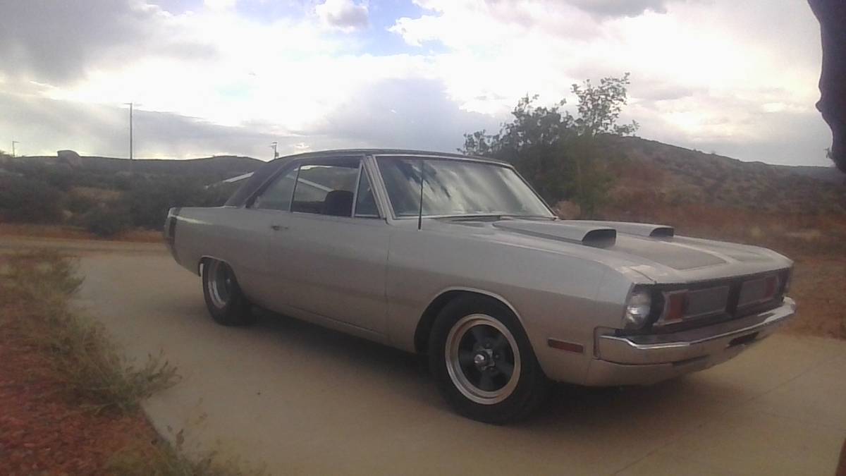 Dodge-dart-swinger-1971-silver-1