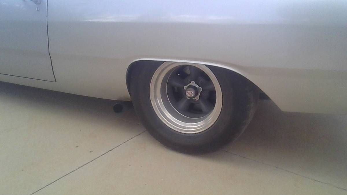 Dodge-dart-swinger-1971-silver-5