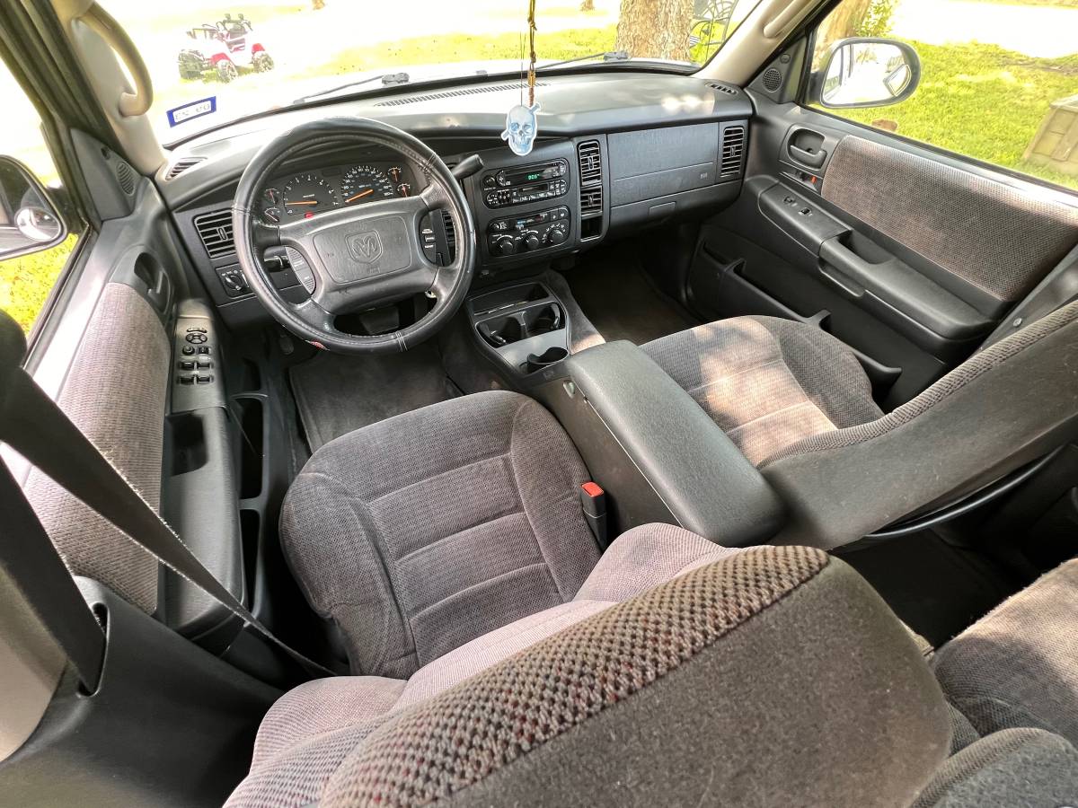 Dodge-durango-1991-grey-11
