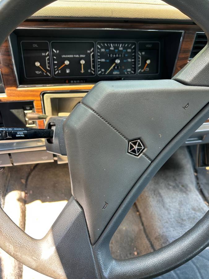 Dodge-dynasty-1989-grey-5