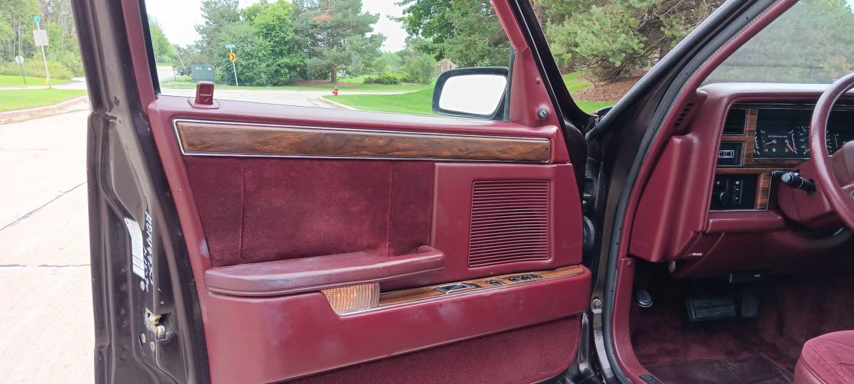 Dodge-dynasty-1990-red-11