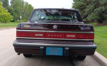 Dodge-dynasty-1990-red-18