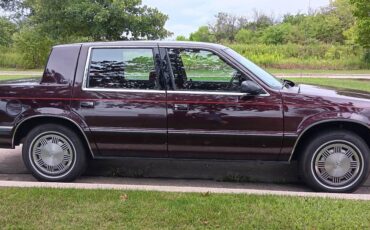 Dodge-dynasty-1990-red-2