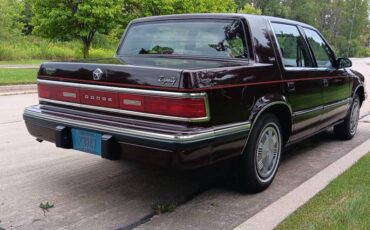 Dodge-dynasty-1990-red-5