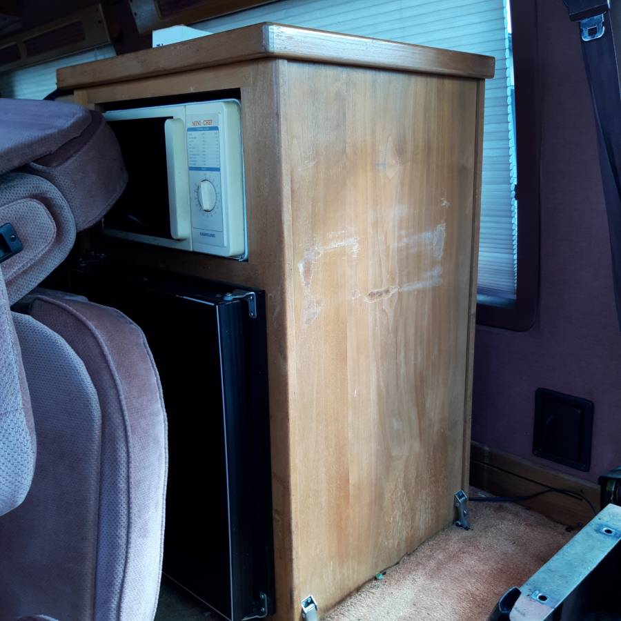 Dodge-grand-caravan-1990-white-8