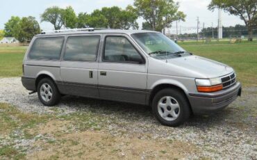 Dodge-grand-caravan-1991-silver-1