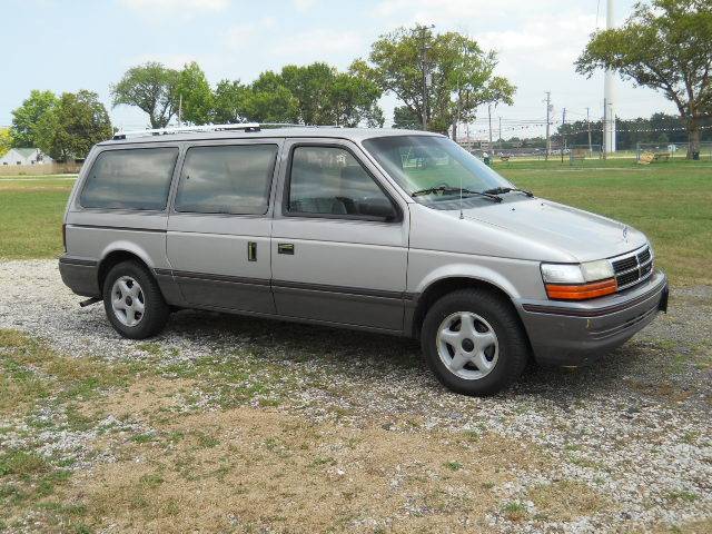 Dodge-grand-caravan-1991-silver-1
