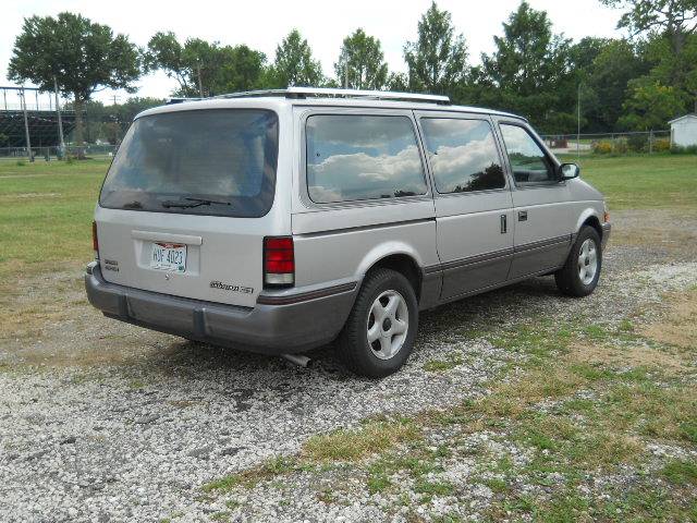 Dodge-grand-caravan-1991-silver-2