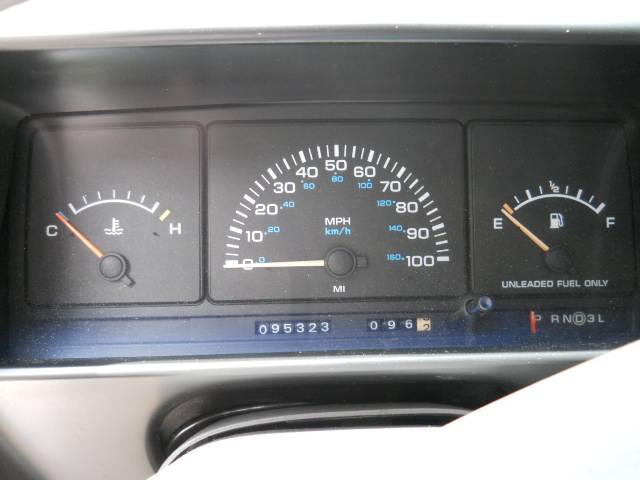 Dodge-grand-caravan-1991-silver-21