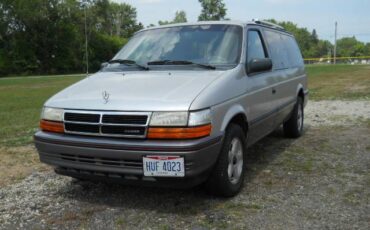 Dodge-grand-caravan-1991-silver