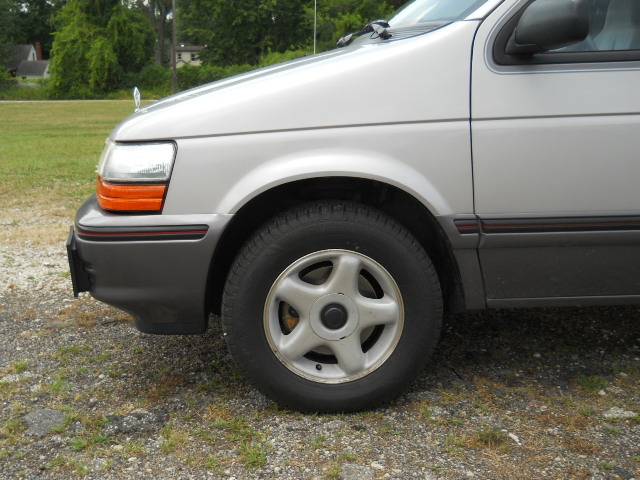 Dodge-grand-caravan-1991-silver-4