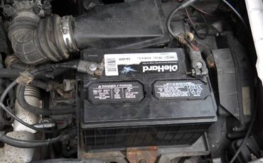 Dodge-grand-caravan-1991-silver-5