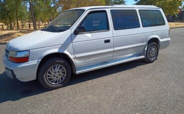 Dodge-grand-caravan-1994-white