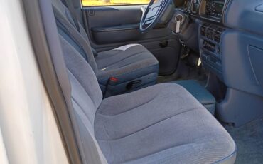 Dodge-grand-caravan-1994-white-5