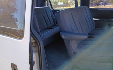 Dodge-grand-caravan-1994-white-6
