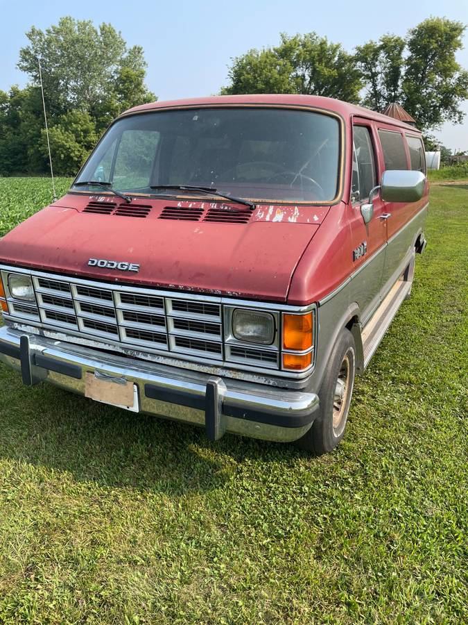 Dodge-le-250-van-1990-1